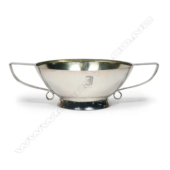 W. (William and/or Walter) Good (Gisborne c.1880 -1900) silver two handled bowl